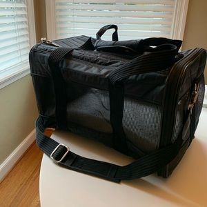 Sherpa Airline-Approved Dog/Cat Carrier Bag, Med